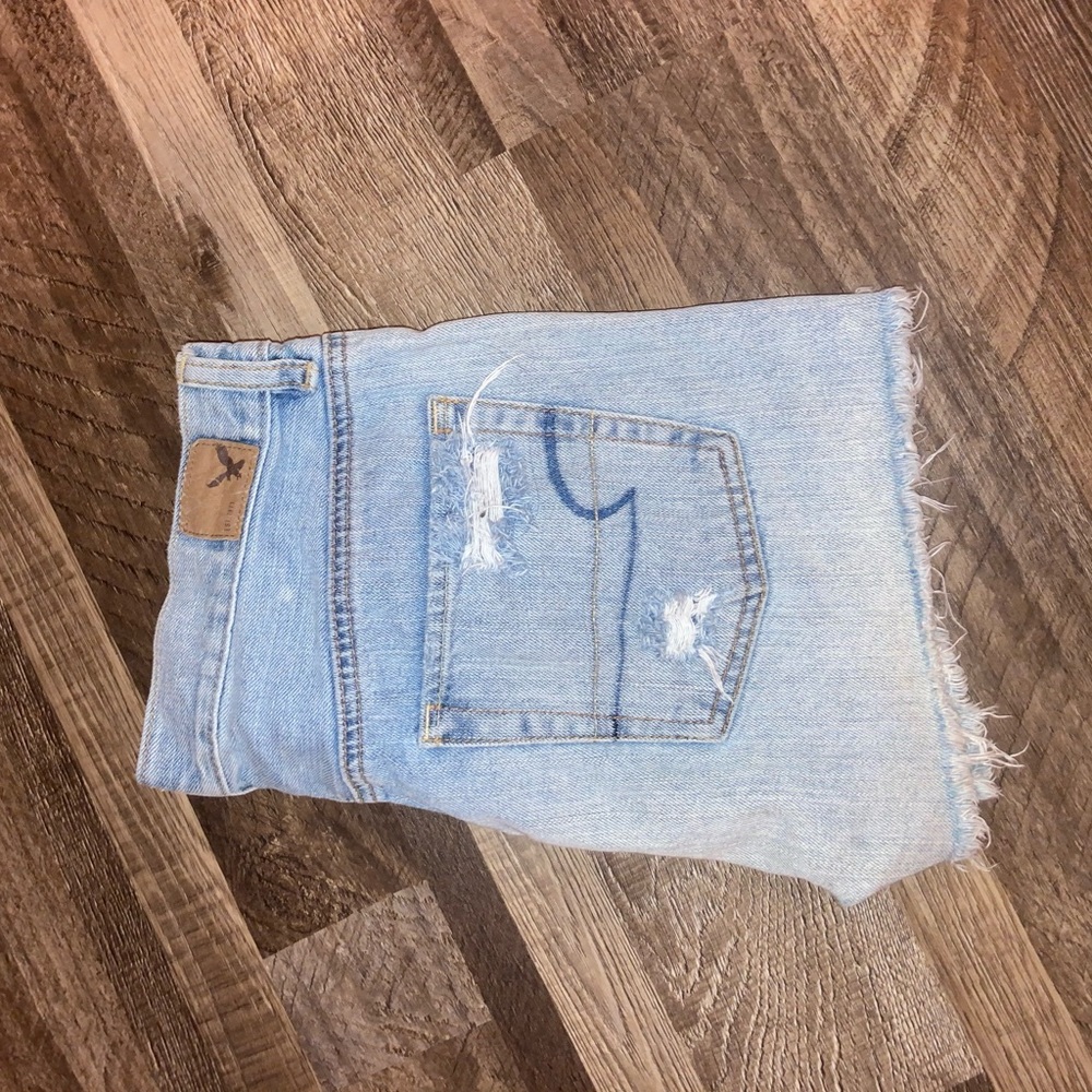 american eagle distressed shorts